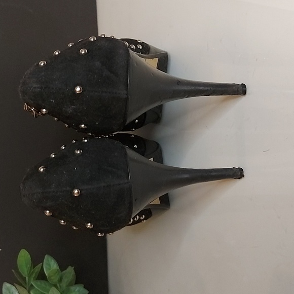 Dollhouse Heels with Ankle Chains - Picture 4 of 6